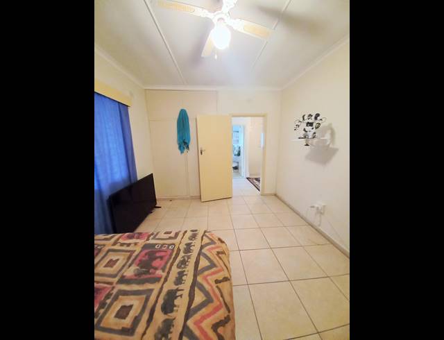 2 BEDROOM APARTMENT FOR SALE IN UVONGO